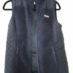 never worn vineyard vines vest